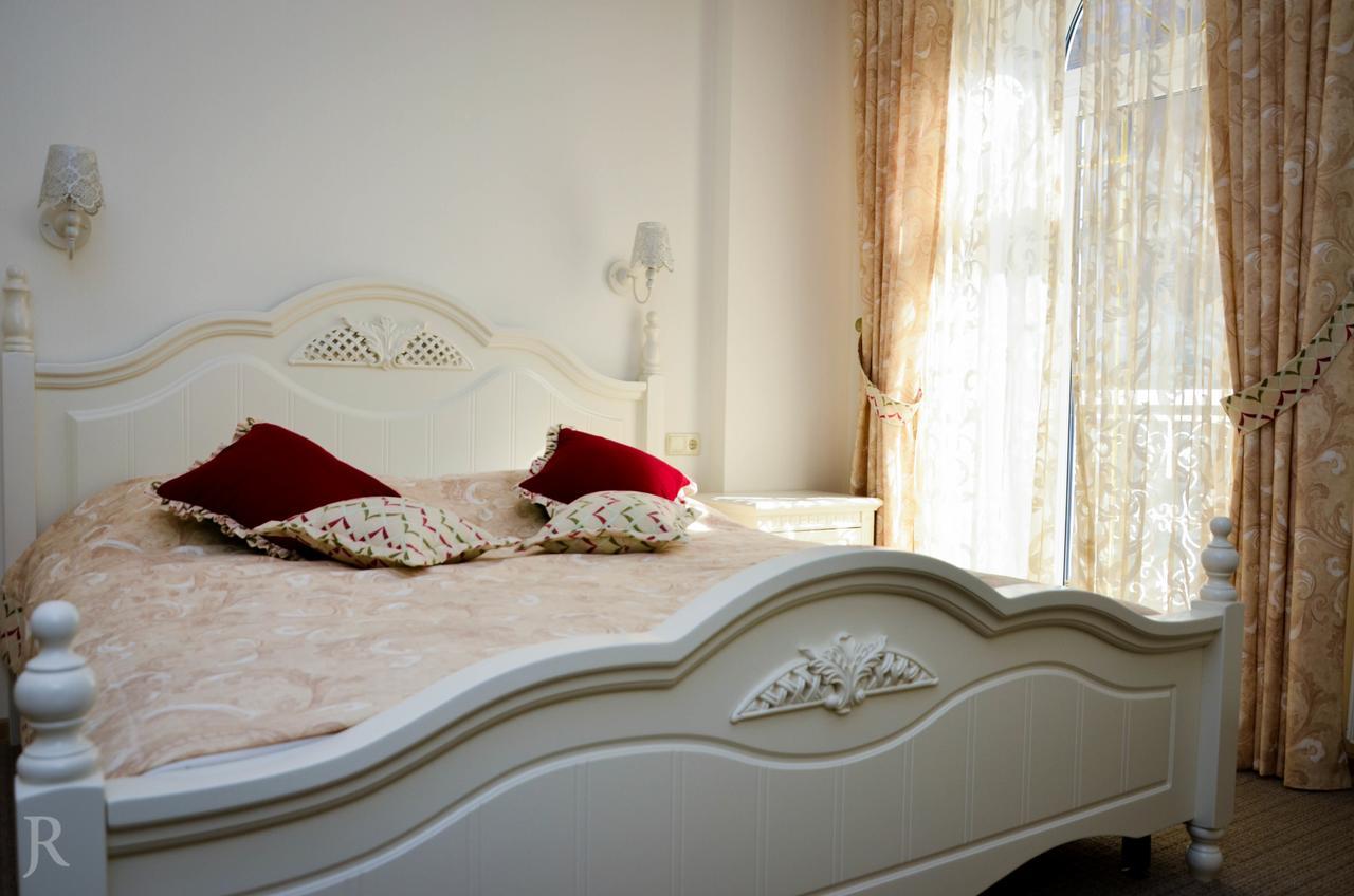 אודסה Hotel Maman מראה חיצוני תמונה