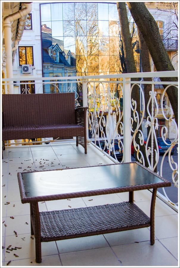אודסה Hotel Maman מראה חיצוני תמונה