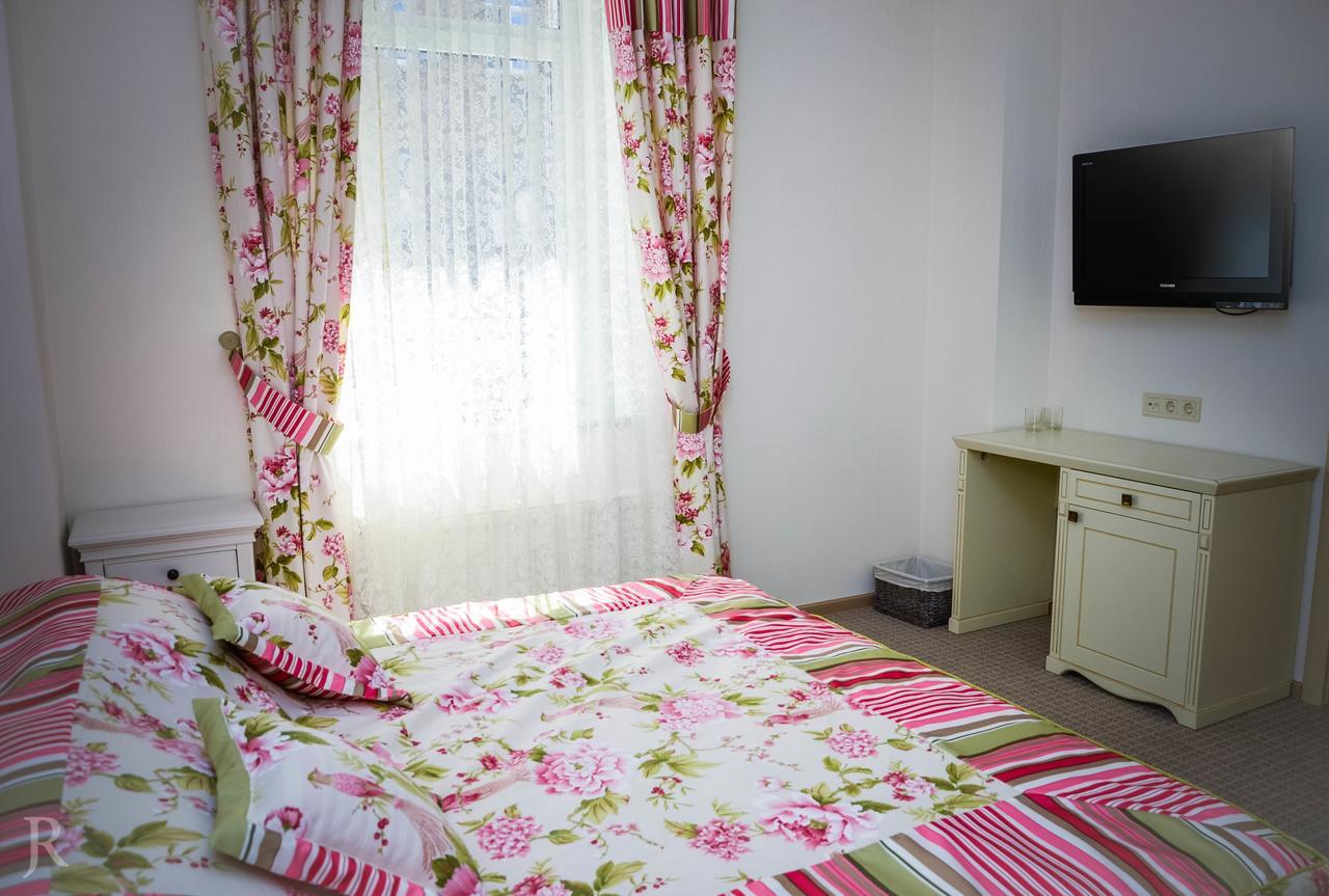 אודסה Hotel Maman מראה חיצוני תמונה